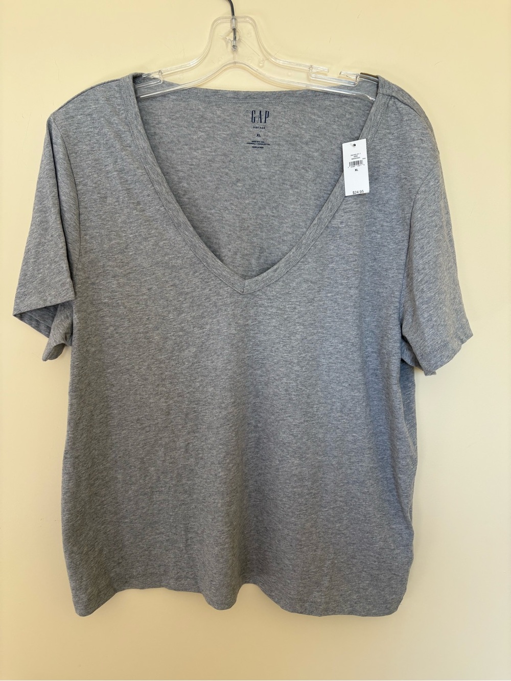 New with Tags GAP Heather Gray Women V-Neck Short Sleeve Tee Size XL 100%Cotton